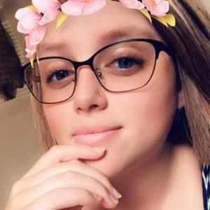 Meet your Posher, Kalie